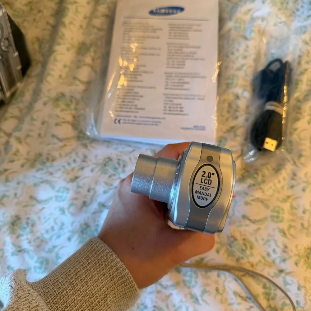 Samsung Digimax A7 Metallic Digital Camera